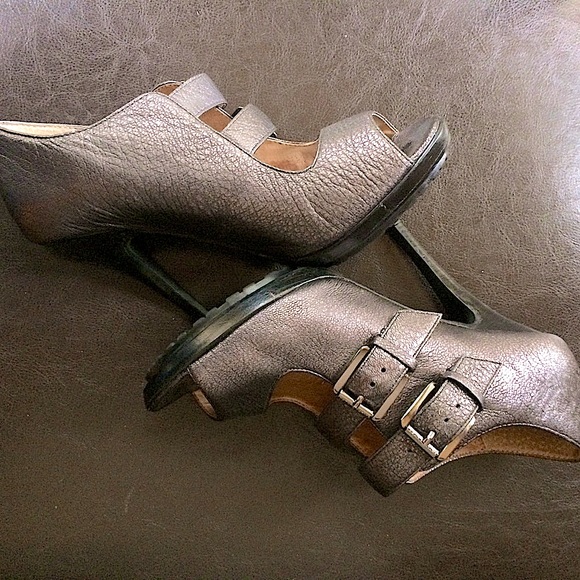 4.5 MICHAEL KORS DOUBLE BUCKLE STRAP PEEP TOE STILETTO HEEL BRONZE OLIV… - Picture 4 of 8